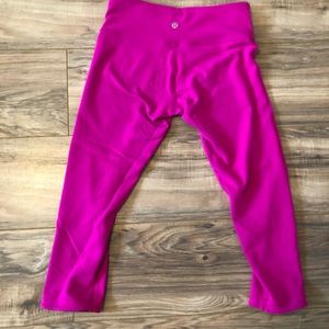 Lululemon reversible crop leggings - Size 6